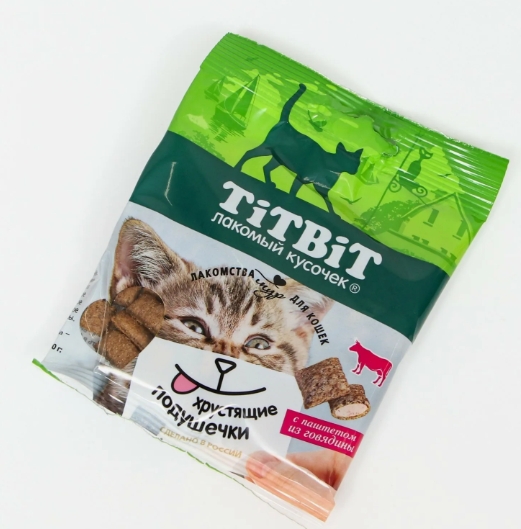 Хрустящие подушечки для кошек с паштетом из говядины 30 г