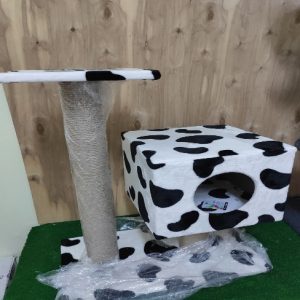 Когтеточка КУБИЗМ №4 (дом на подставке, 2 когтеточки, лежак) джут 60х35х84 Ø10 Rich Breed КД-44 Pers