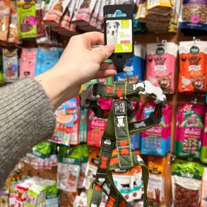 Шлейка д/собак анатомическая С КОСТОЧКАМИ b=2см, обхват шеи до 58см, обхват груди до 70см, микс