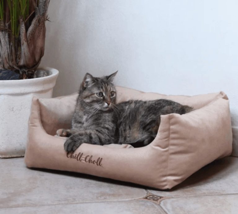 Лежанка квадратная 44х38х18см CHILL CHOLL Карамель для кошек и собак